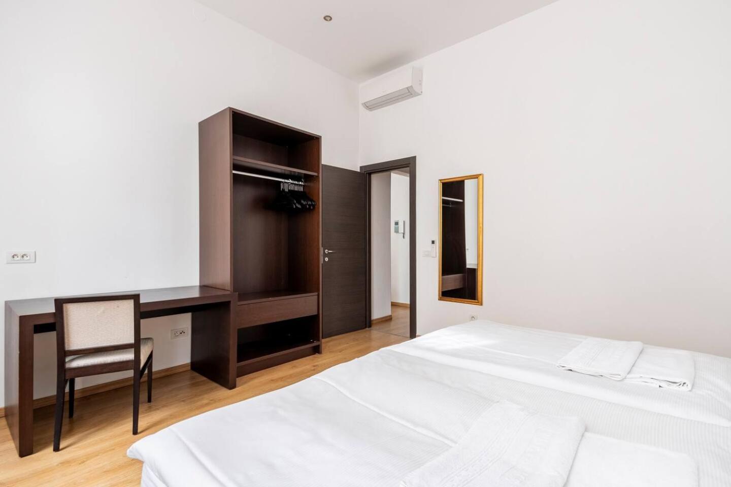 Place Of Grace - 50 Meters From Dancing House Praha Rom bilde